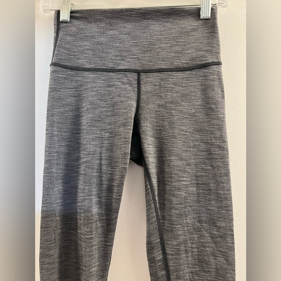 17. Lululemon Wunder Under High-rise Tight - Picture 4 of 10